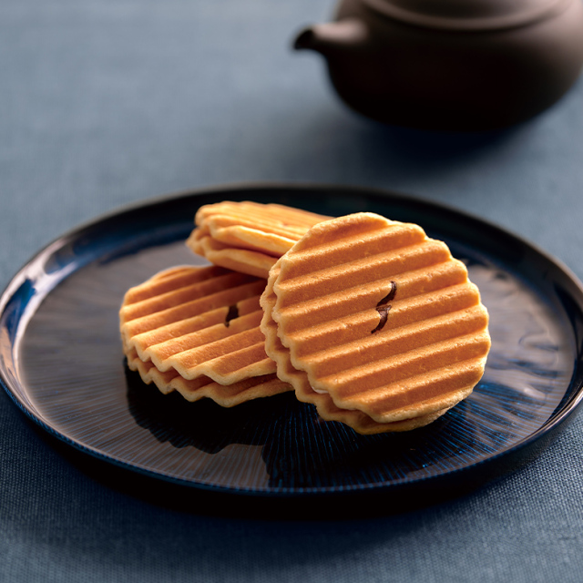 京菓子處 鼓月「千寿せんべい」